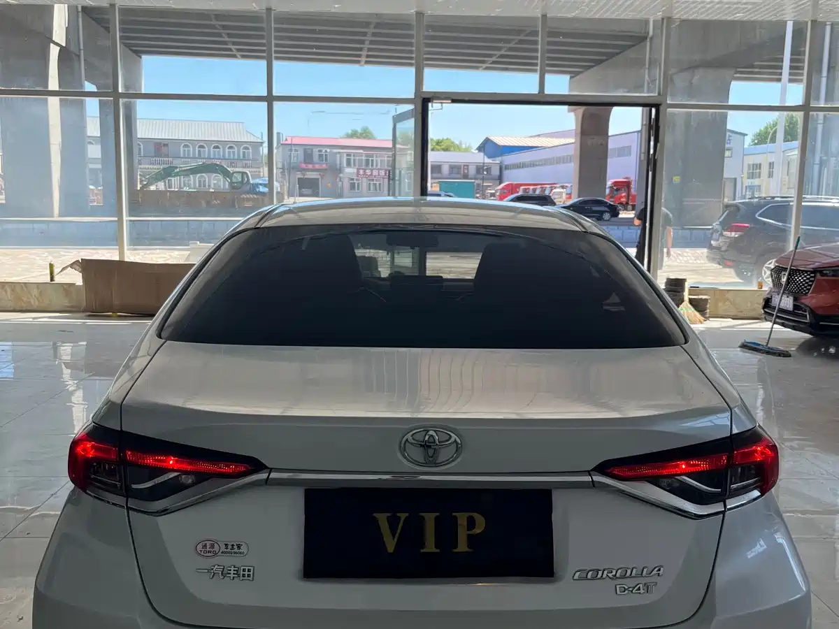 Toyota Corolla 2021 1.2T S-CVT Luxury Edition фото 5