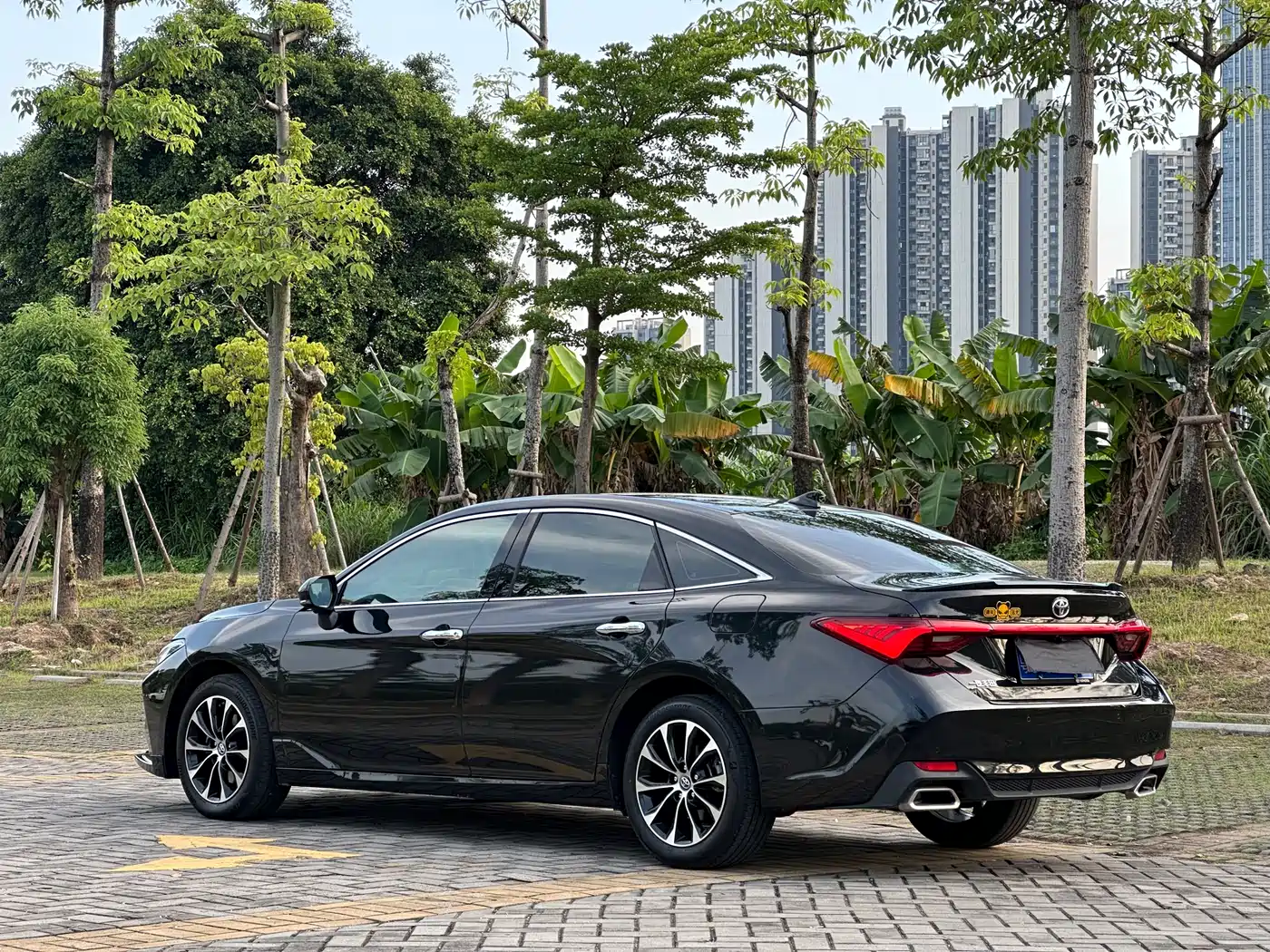 Toyota Avalon 2023 2.5L Luxury Edition фото 5