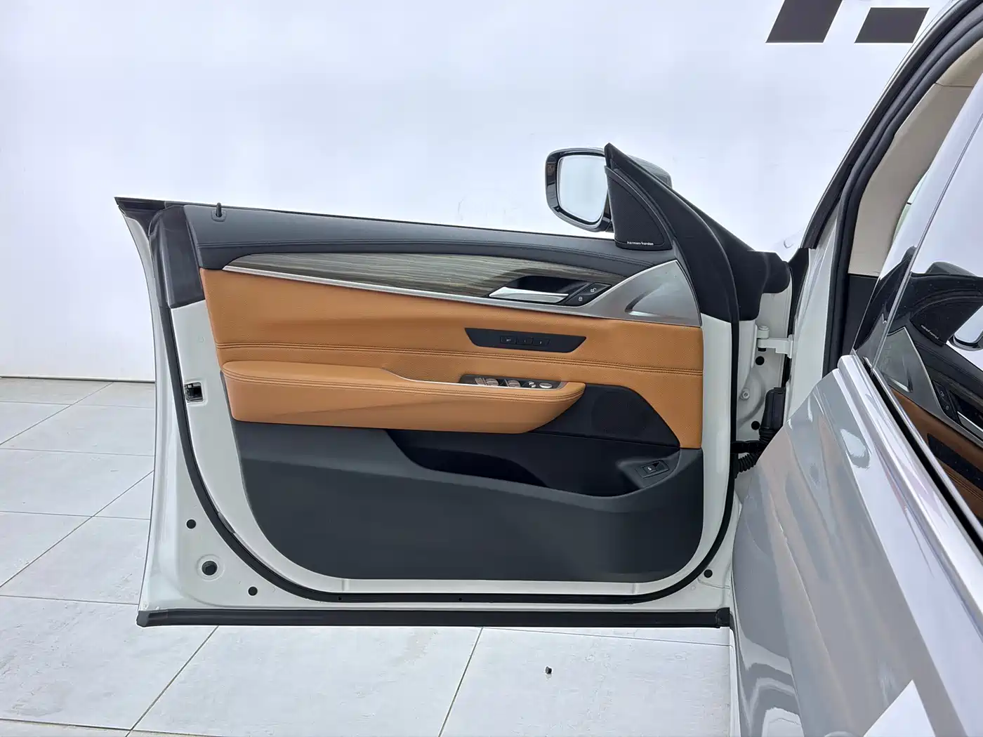 BMW 6 Series GT 2020 630i Luxury Design Package фото 10