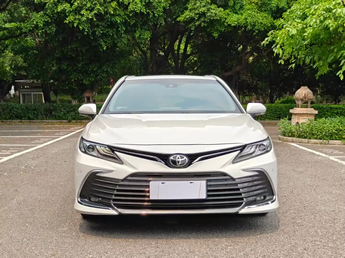 Toyota Camry 2021 2.0G Luxury Edition фото 2