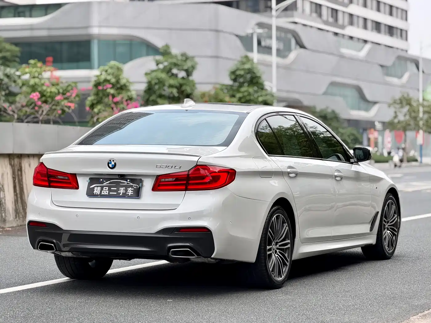 BMW 5 Series 2018 530Li Leading M Sport Package фото 6