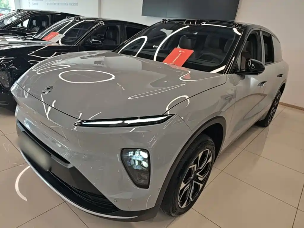 NIO ES8 2023