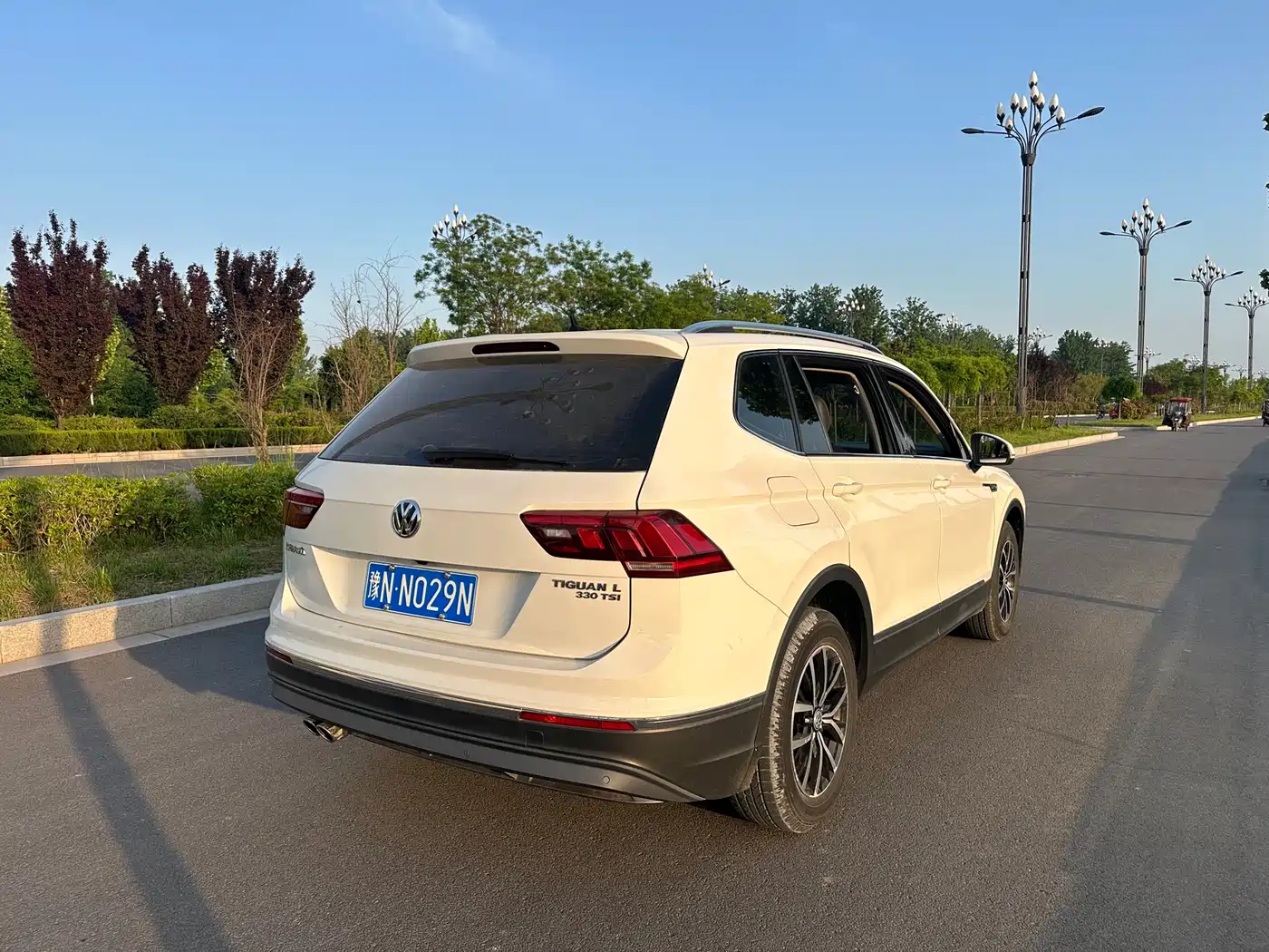 Volkswagen Tiguan L 2018 Facelift 330TSI Automatic 2WD Luxury Edition фото 6