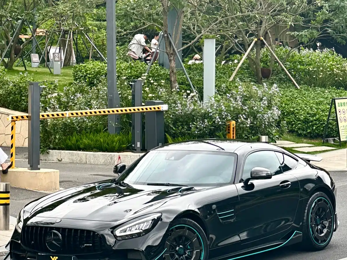 MERCEDES-BENZ AMG GT