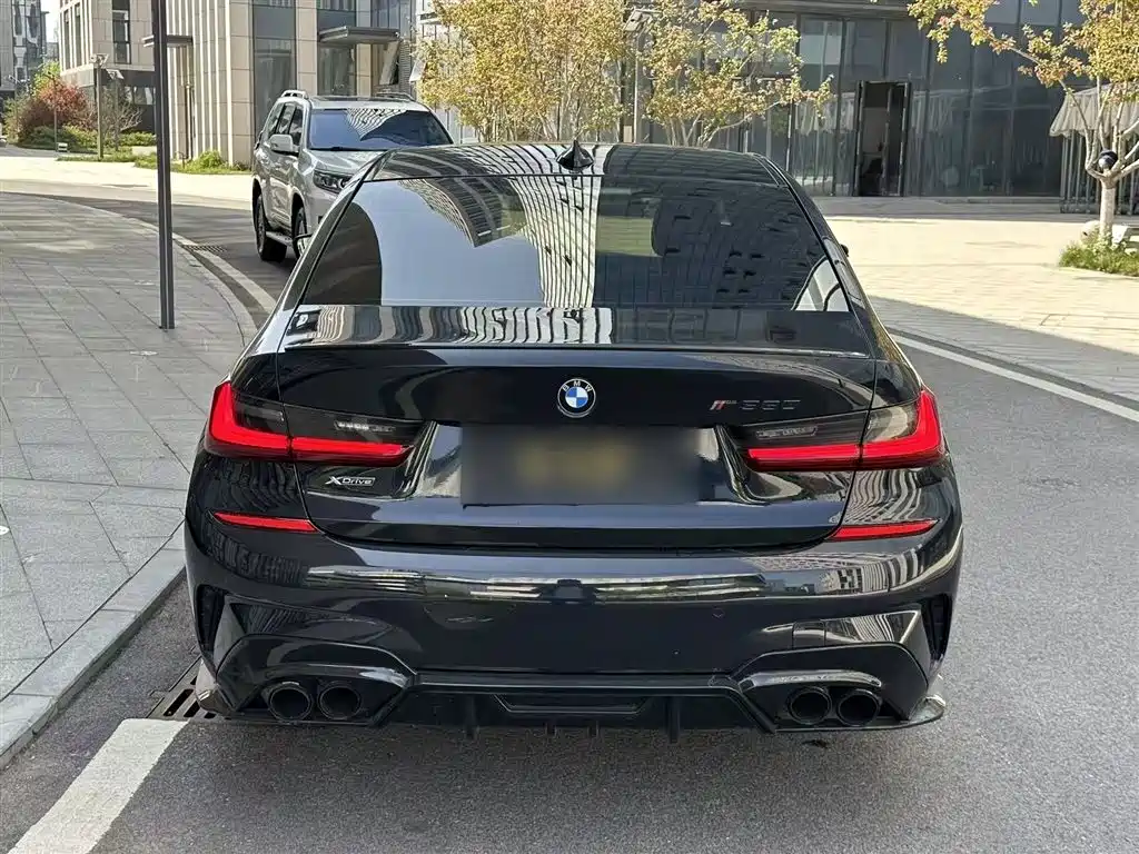 BMW 3-SERIES