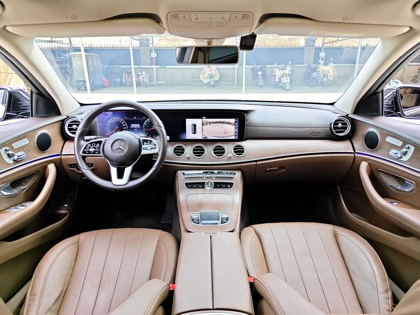 Mercedes-Benz E-Class 2019 E 300 L Luxury фото 8
