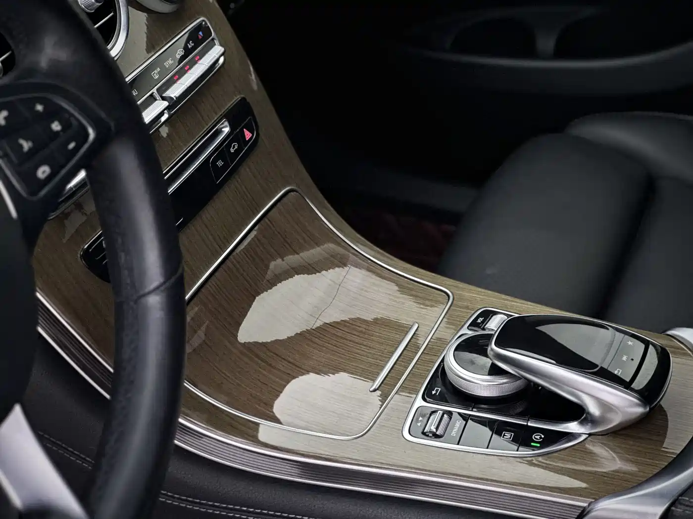 Mercedes-Benz GLC Coupe 2019 GLC 260 4MATIC Coupe SUV фото 13