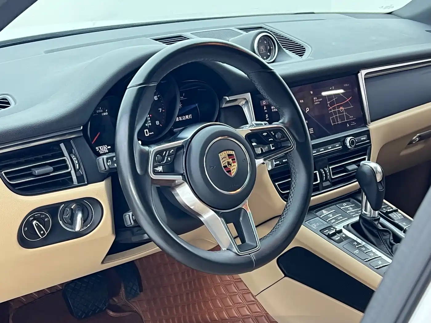 Porsche Macan 2018 Macan 2.0T фото 8