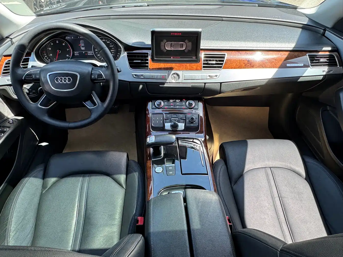 Audi A8 2011 A8L 3.0 TFSI quattro Comfort (213kW) фото 19