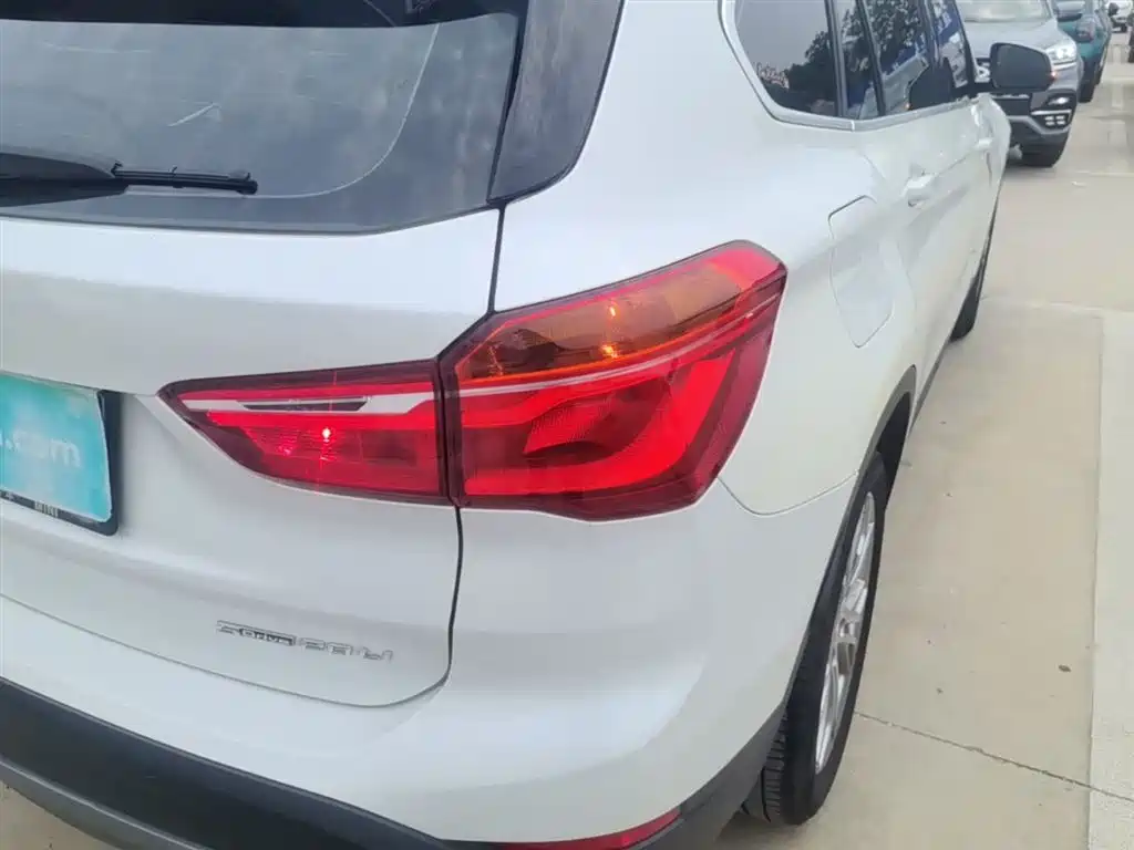BMW X1 2018 sDrive20Li Leading Model фото 8