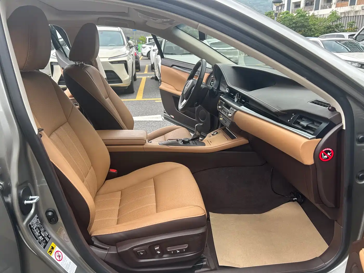 Lexus ES 2015 200 Elite Edition фото 8