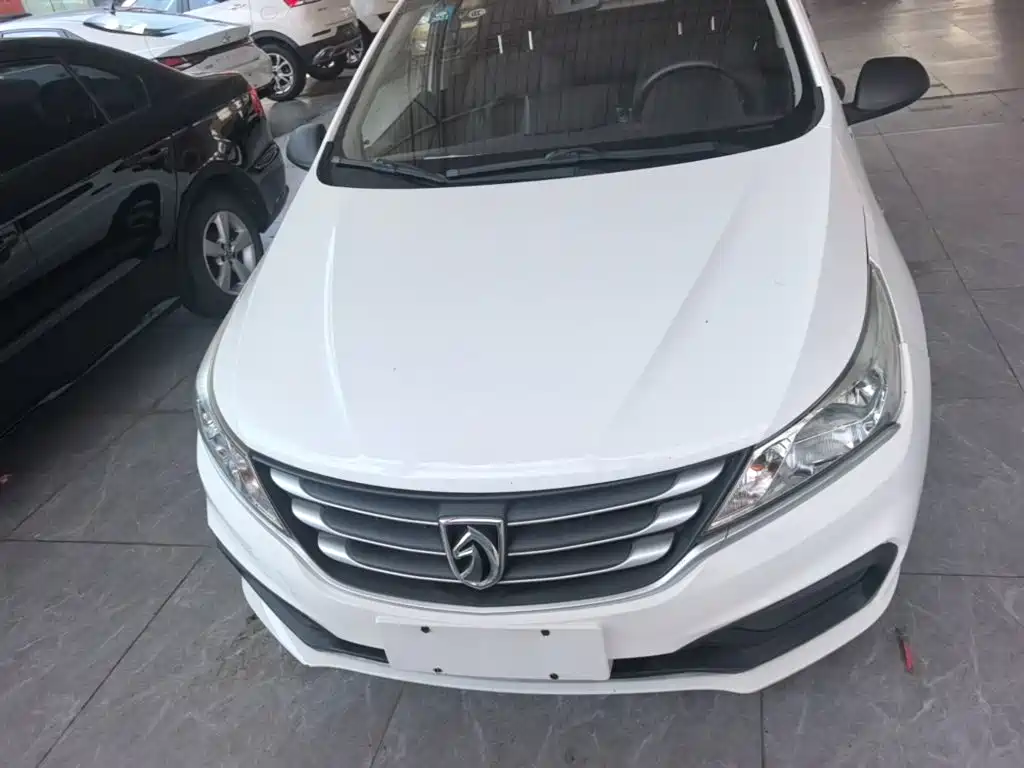 Baojun 310 2017 2016 1.2L Manual Value Edition