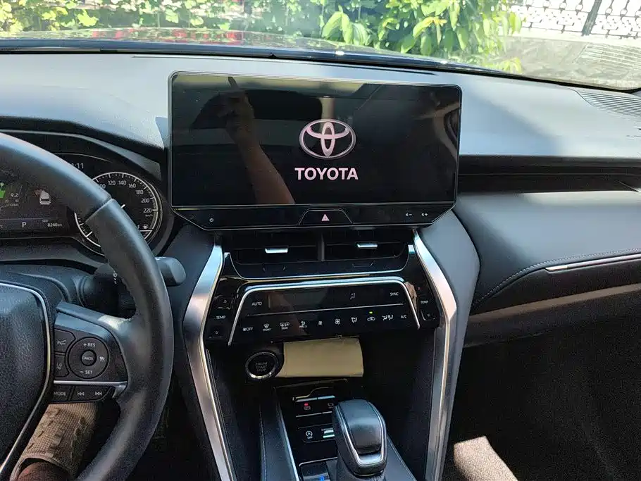 Toyota Lingfang HARRIER 2024 2.0L CVT FWD Luxury Edition фото 13