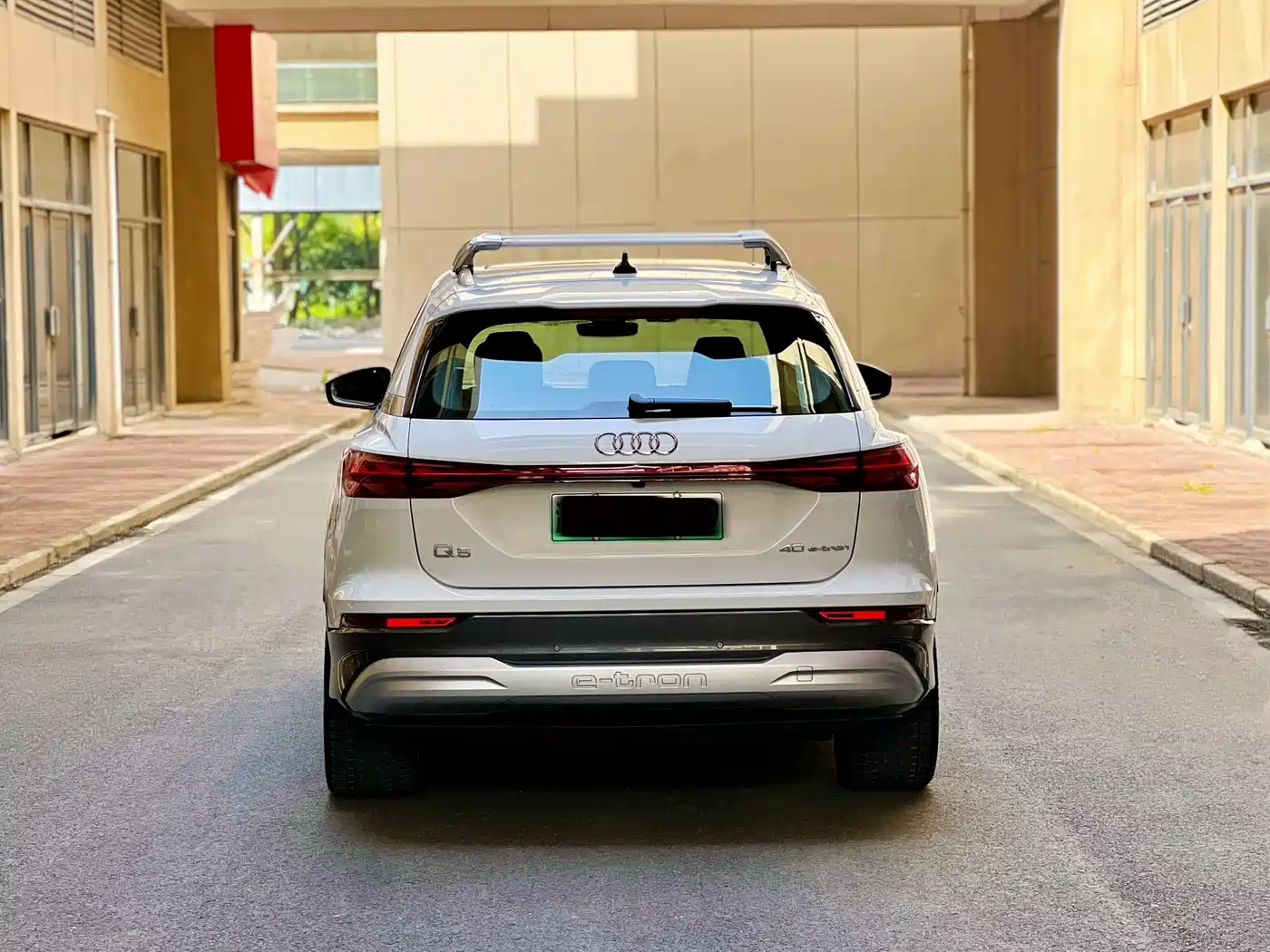 AUDI Q5 E TRON