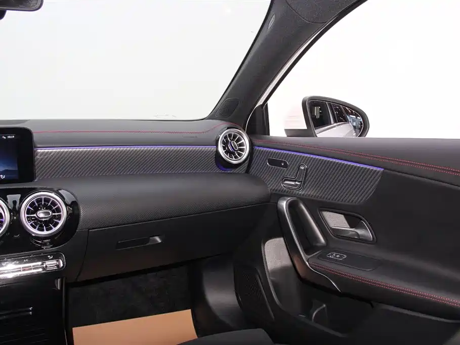 Mercedes-Benz A-Class 2024 A 200 L Fashion Edition фото 13