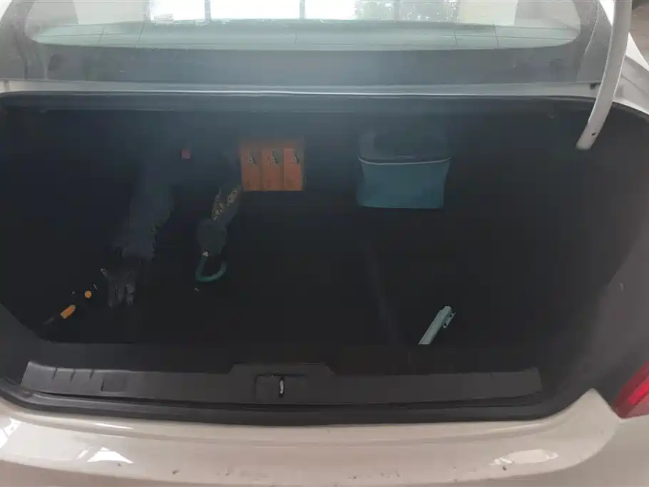 Peugeot 308 2013 Model 1.6L Automatic Superior Style фото 4
