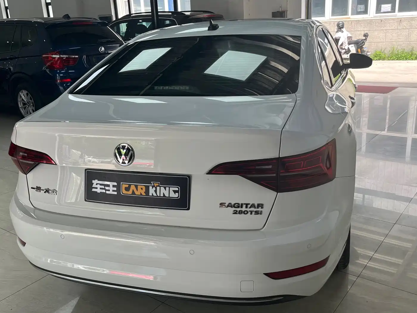 Volkswagen Sagitar 2021 280TSI DSG Surpassing Edition фото 16