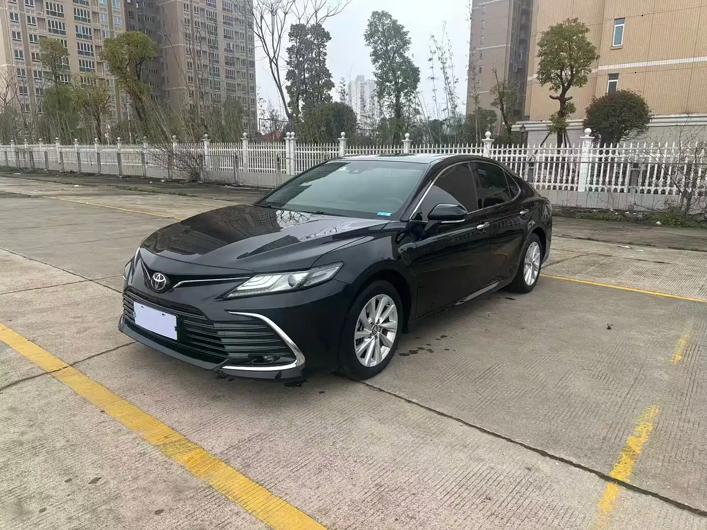 Toyota Camry 2021 2.0G Luxury Edition фото 3