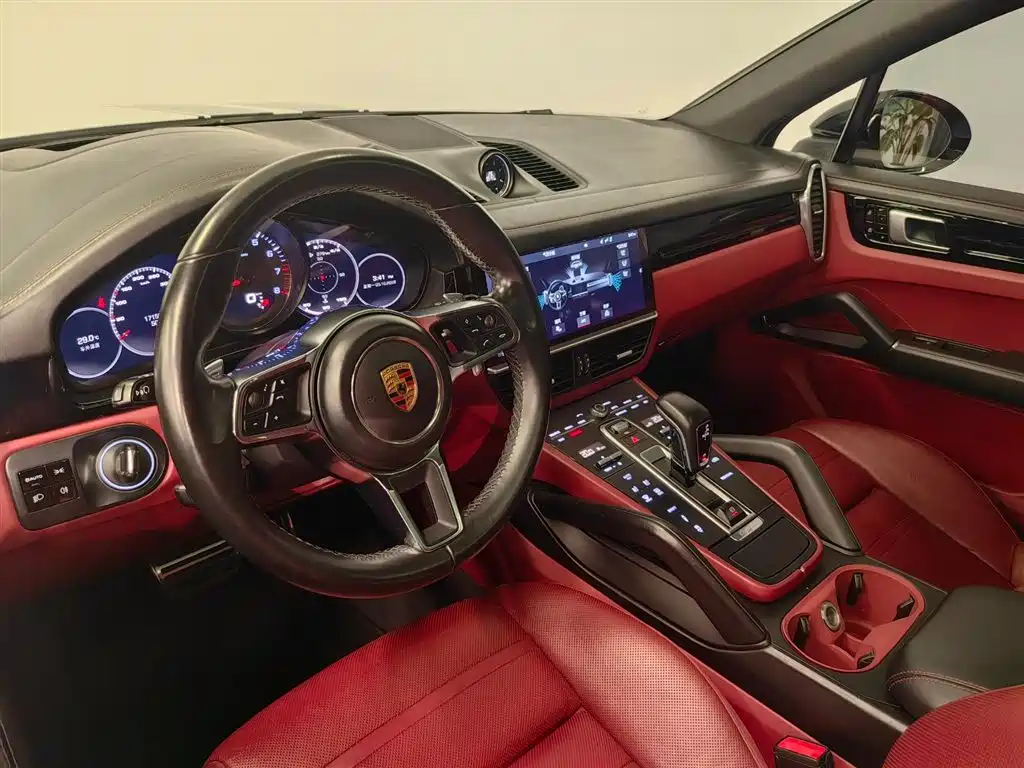 Photo 17 - Porsche Cayenne