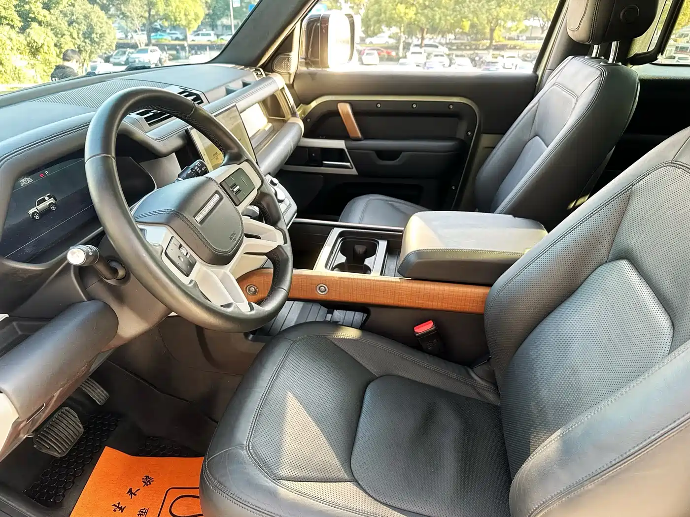 Land Rover Defender 2022 Model 90 3.0T P400 XS фото 12