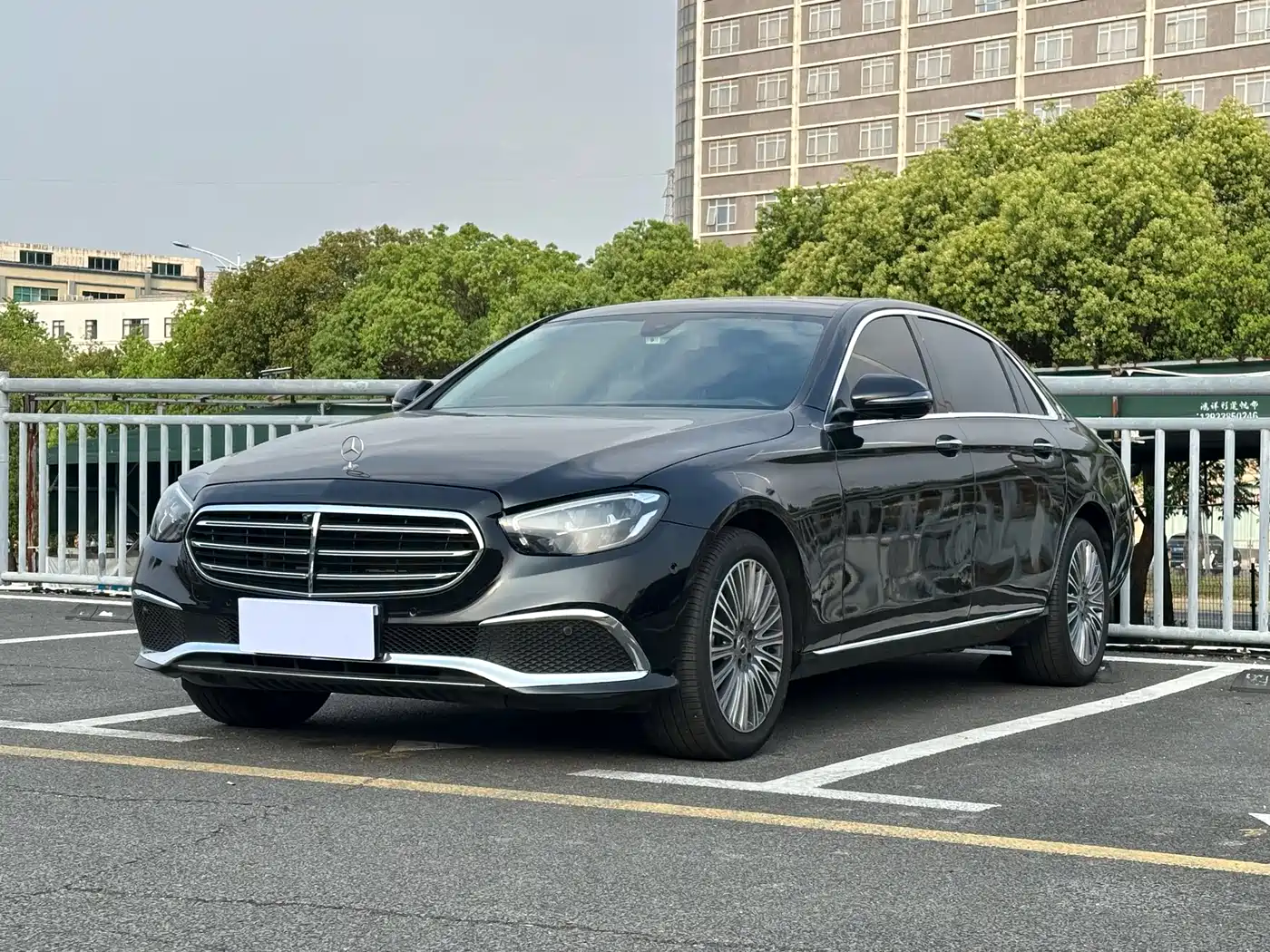 Mercedes-Benz E-Class 2021 E 300 L Fashion