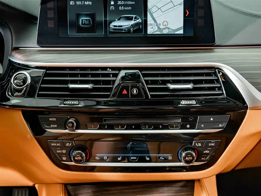 BMW 6 Series GT 2018 630i Luxury Design Package фото 11