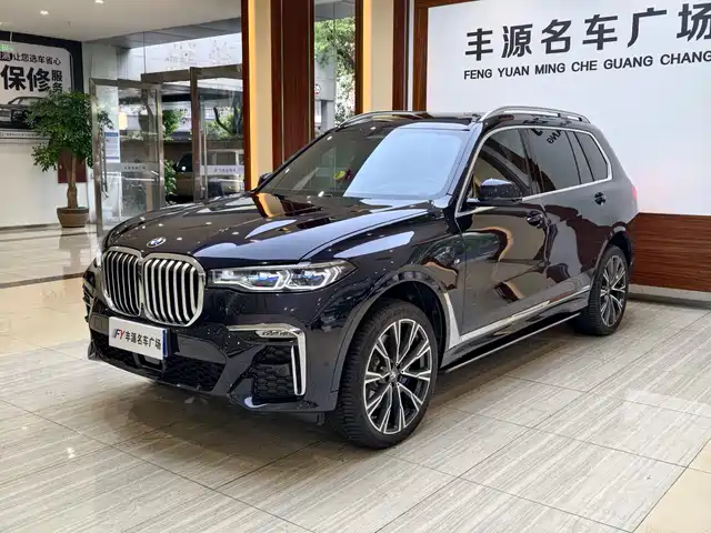 BMW X7 2019 xDrive40i Executive M Sport Package — фото 1