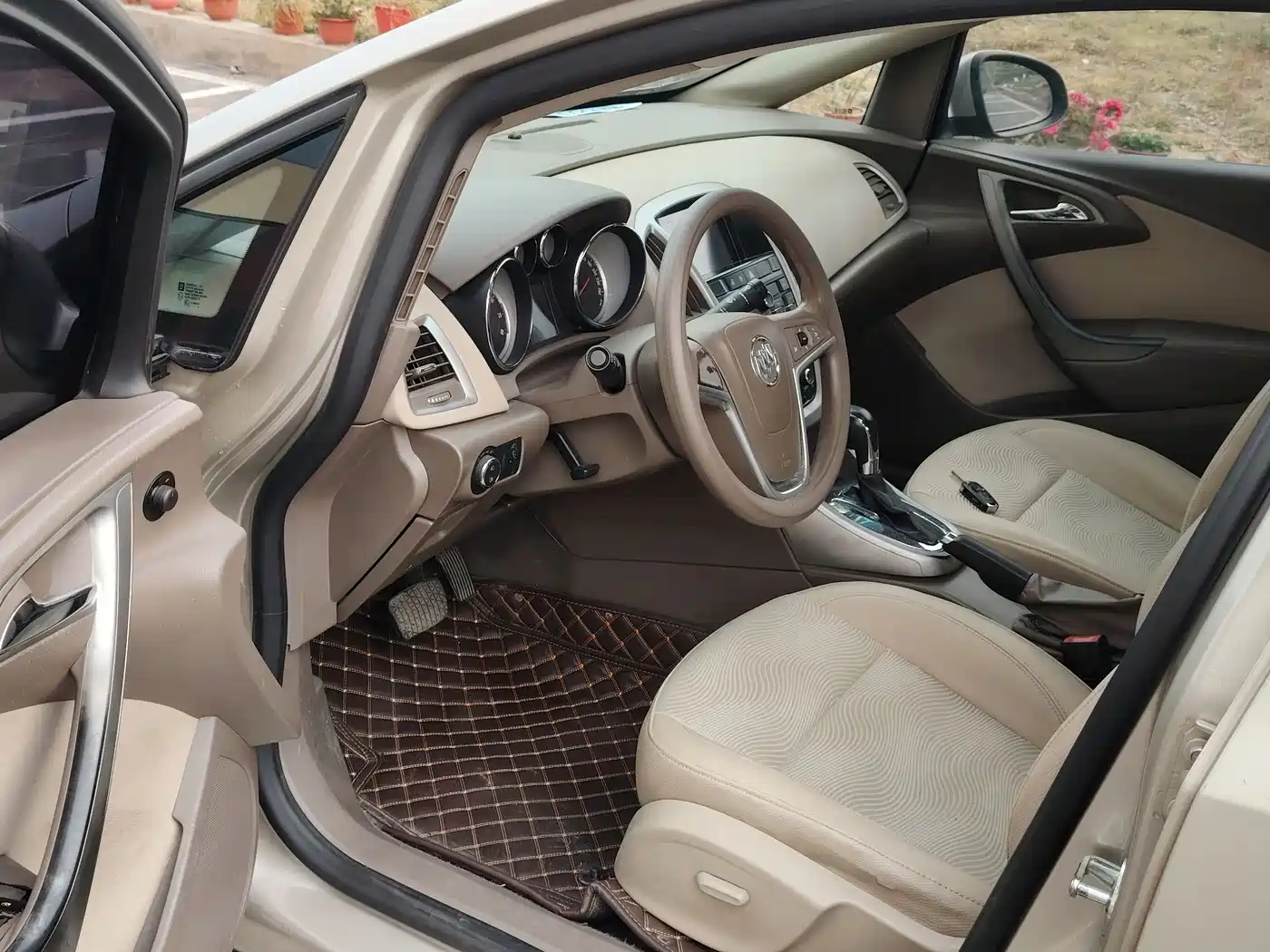 Buick Excelle 2013 GT 1.6L Automatic Fashion Edition фото 12