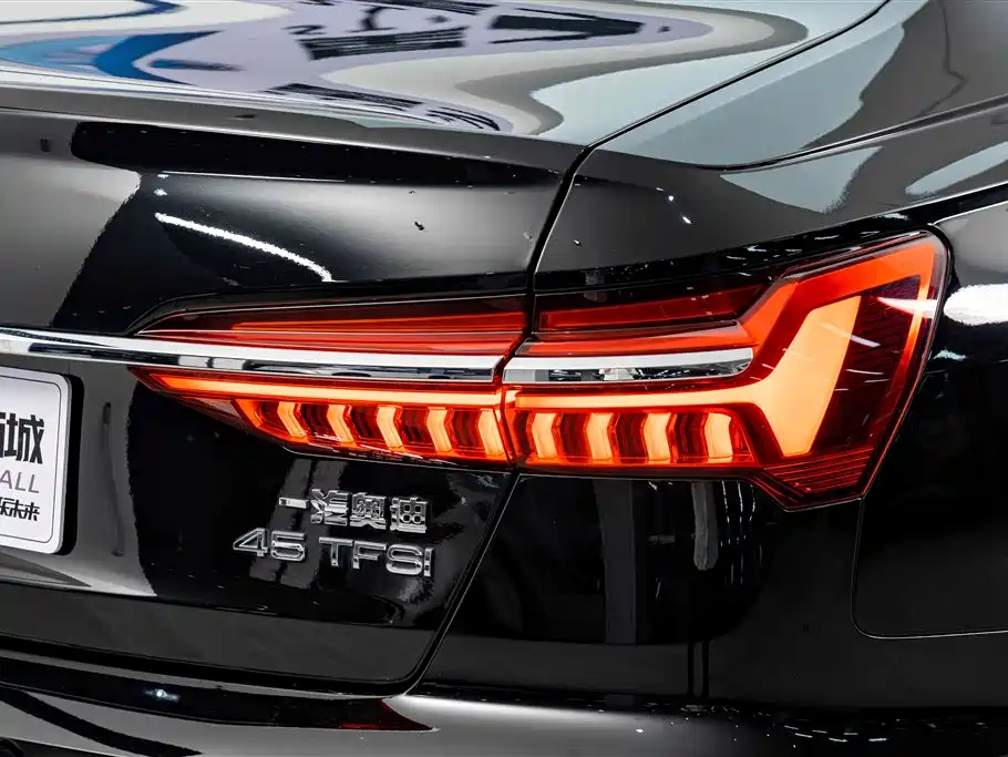Audi A6L 2024 45 TFSI Premium Dynamic фото 8