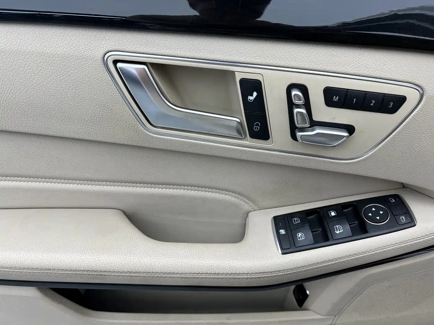 Mercedes-Benz E-Class 2014 E 260 L Sport фото 8