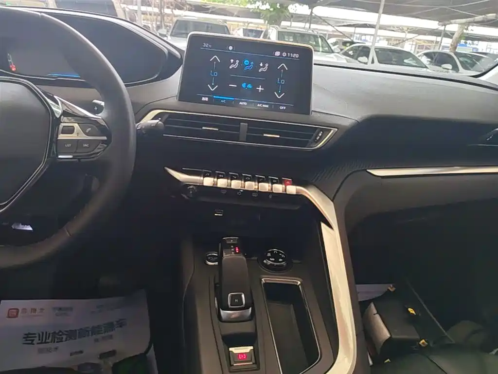 Peugeot 5008 2017 380THP 5-Seat Elite Edition фото 13
