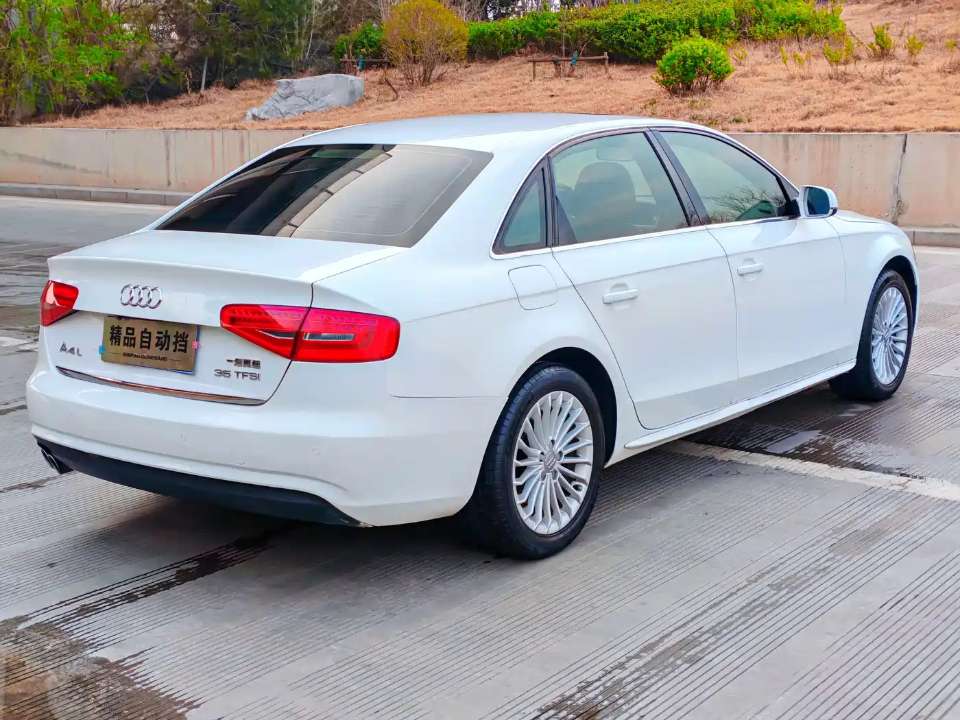 Audi A4L 2015 35 TFSI Auto Comfort фото 6