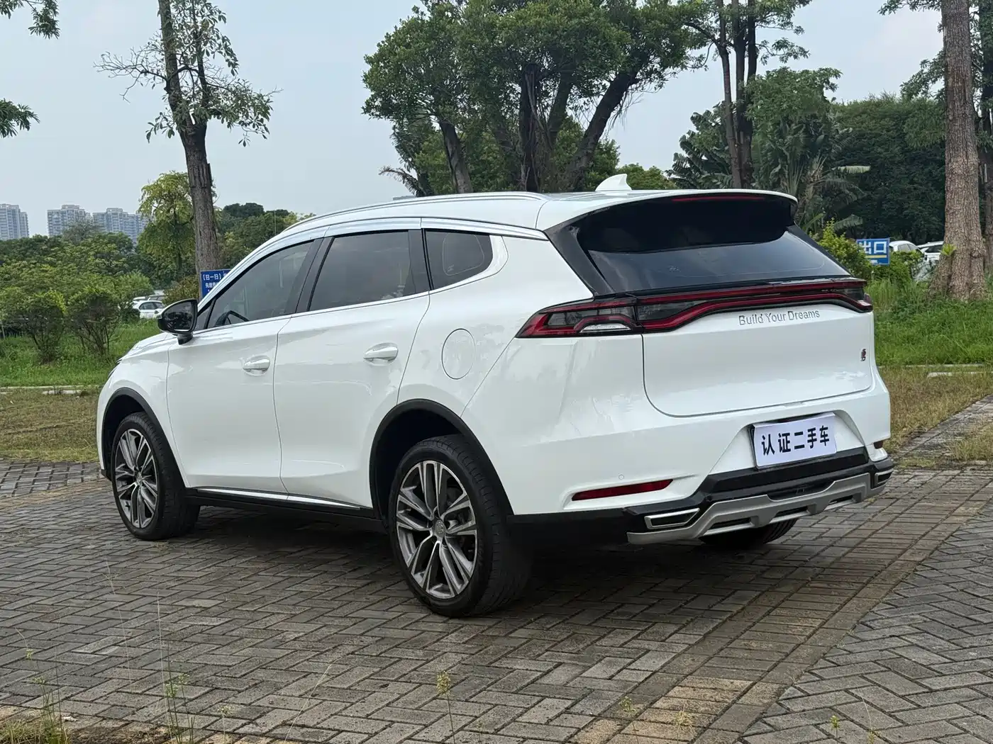 Фото 15 - BYD Tang