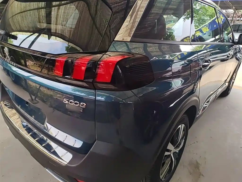 Peugeot 5008 2017 380THP 5-Seat Elite Edition фото 8