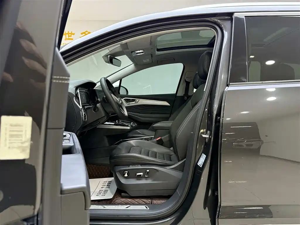Volkswagen Talagon 2022 380TSI 4WD Luxury Premium Pro Edition 6-seater фото 5