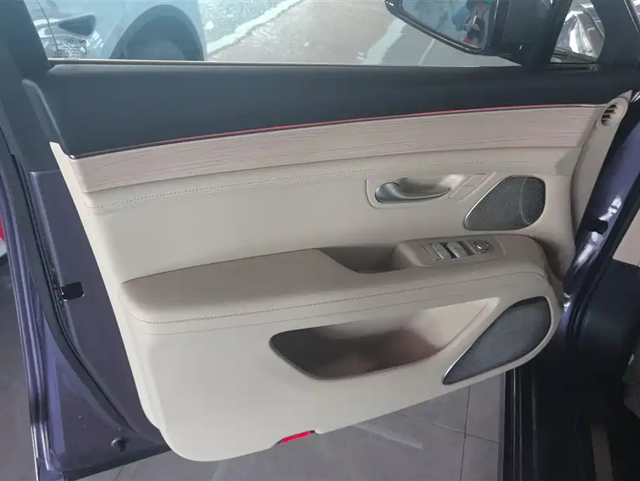AITO Wenjie AITO M5 2025 Extended Range Ultra AWD фото 7