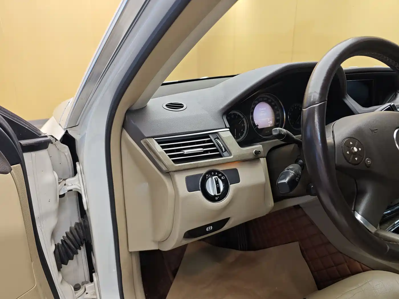 Mercedes-Benz E-Class (Import) 2009 Model E 300 Elegance Version фото 11