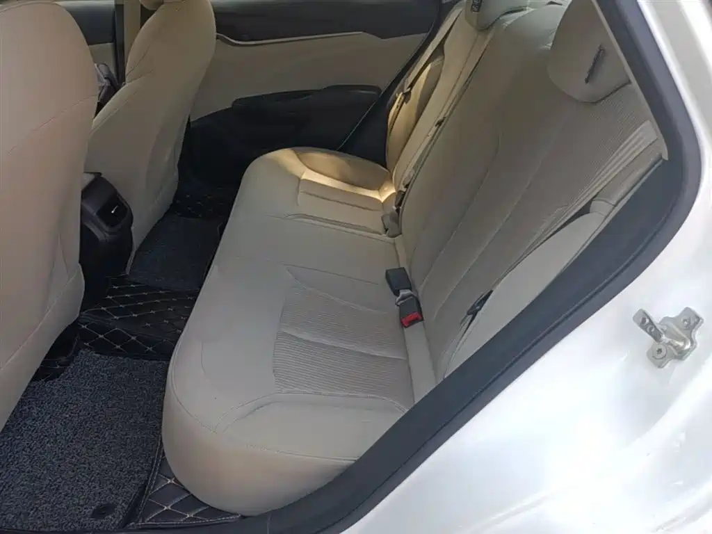 Buick Excelle 2015 15N Automatic Elite фото 17