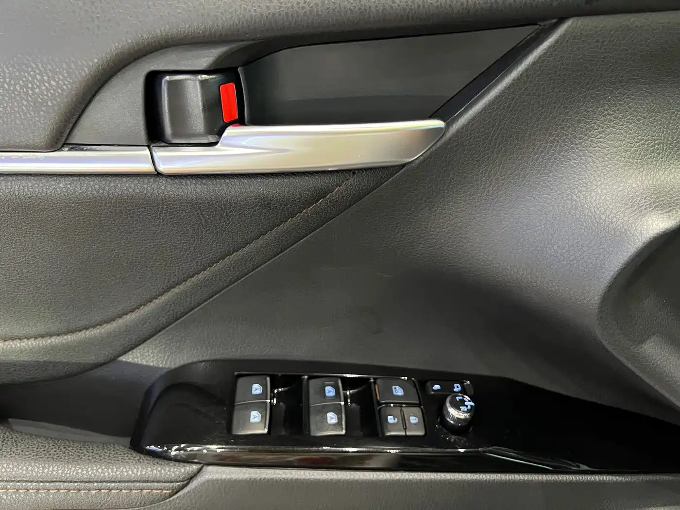 Toyota Camry 2018 2.5G Luxury Edition фото 23