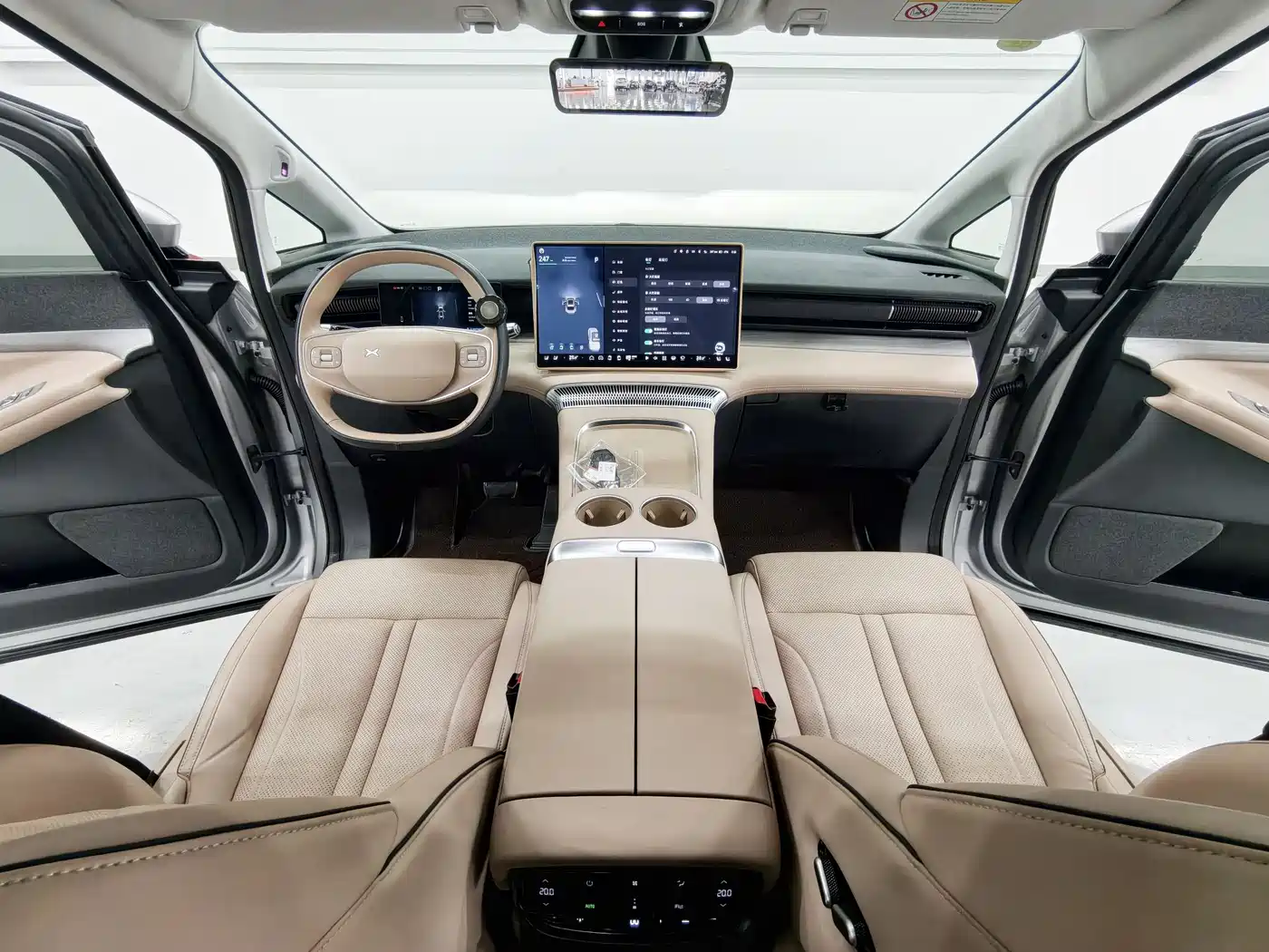 XPeng X9 2024 640 AWD High Performance Max фото 9