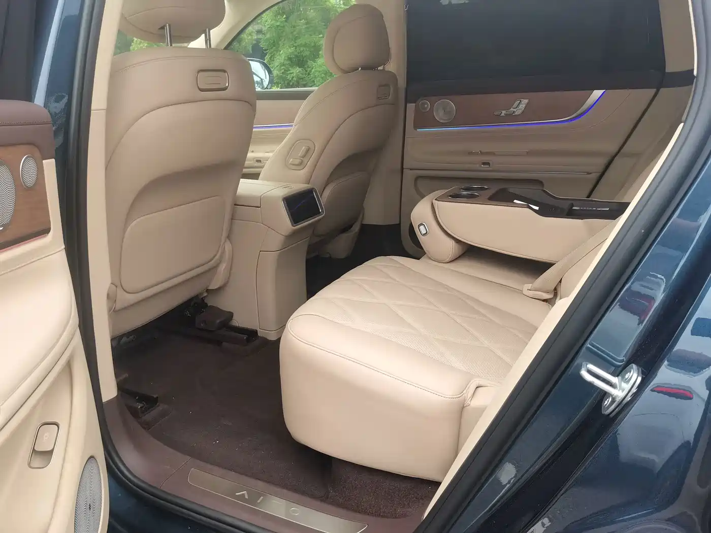 AITO Wenjie AITO M9 2026 2025 Extended Range Ultra 52kWh 5-Seater