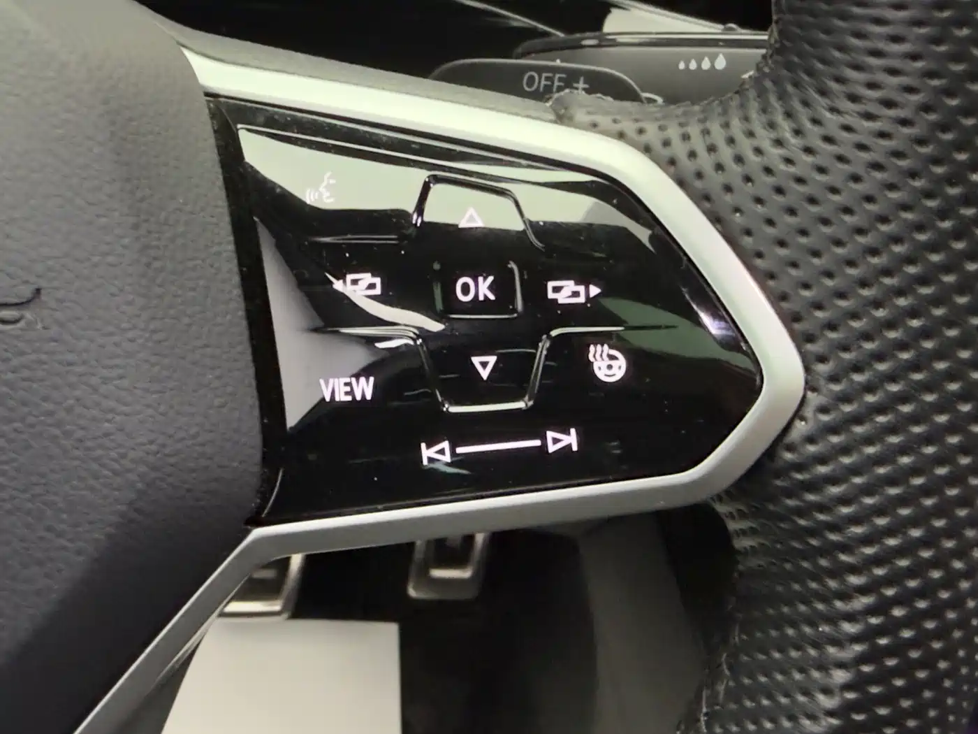 Volkswagen Golf 2023 Facelift 280TSI DSG R-Line фото 15