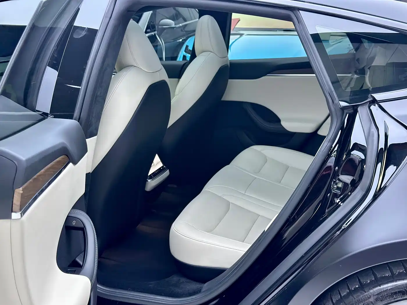 Tesla Model S 2023 Dual Motor All-Wheel Drive Edition фото 9