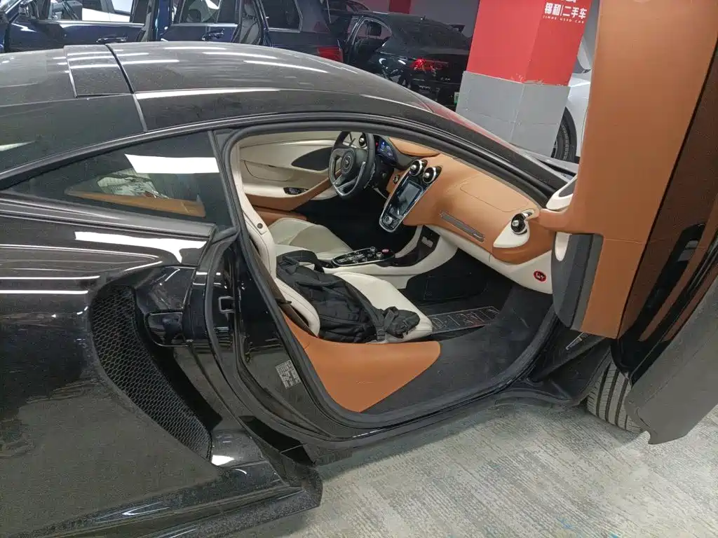 McLaren GT 2023 2023 4.0T Standard Model