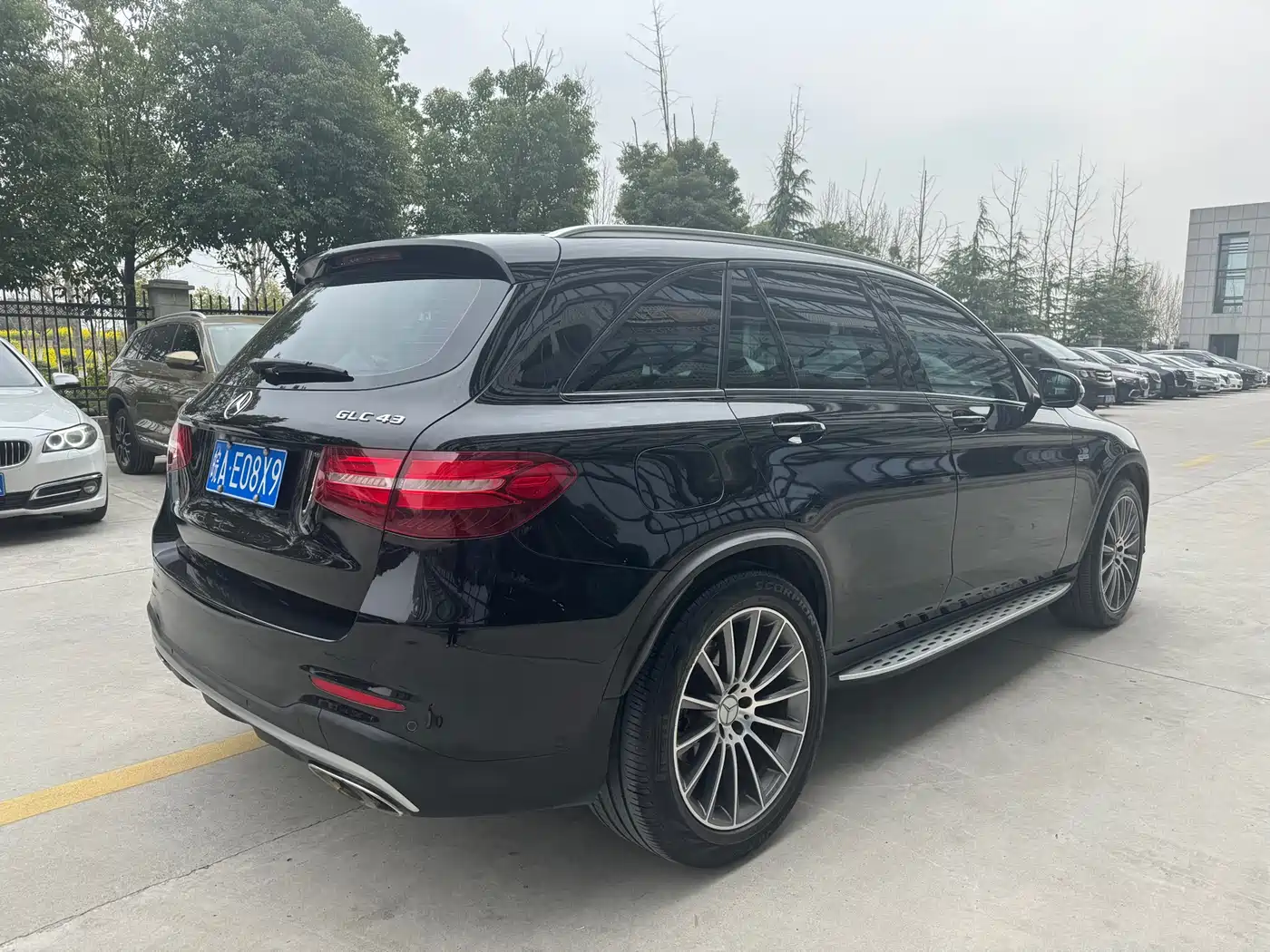 MERCEDES-BENZ GLC AMG