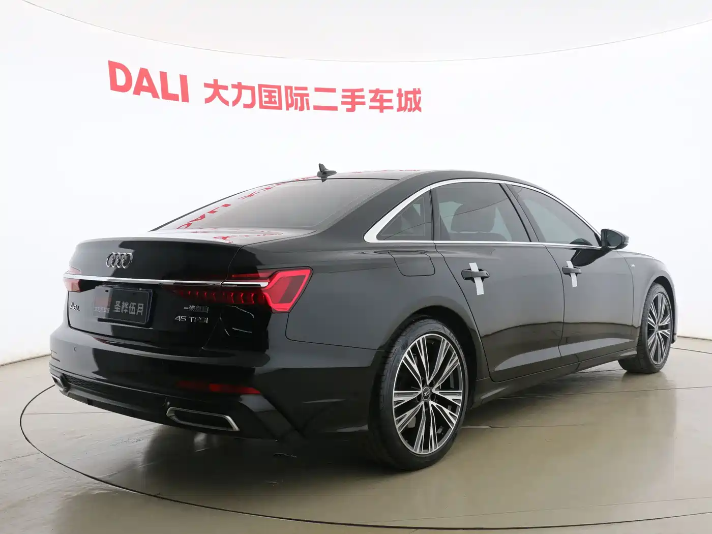 Audi A6L 2021 45 TFSI Exclusive Sport фото 16
