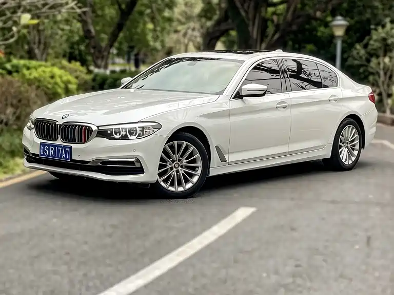 Фото 1 - BMW 5 Series