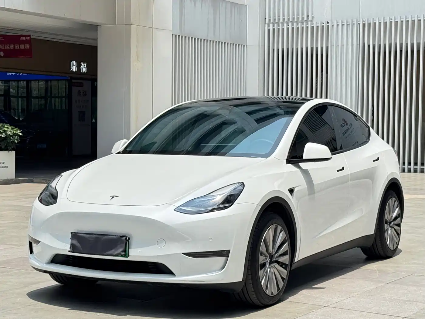 Tesla Model Y 2024 Long Range AWD