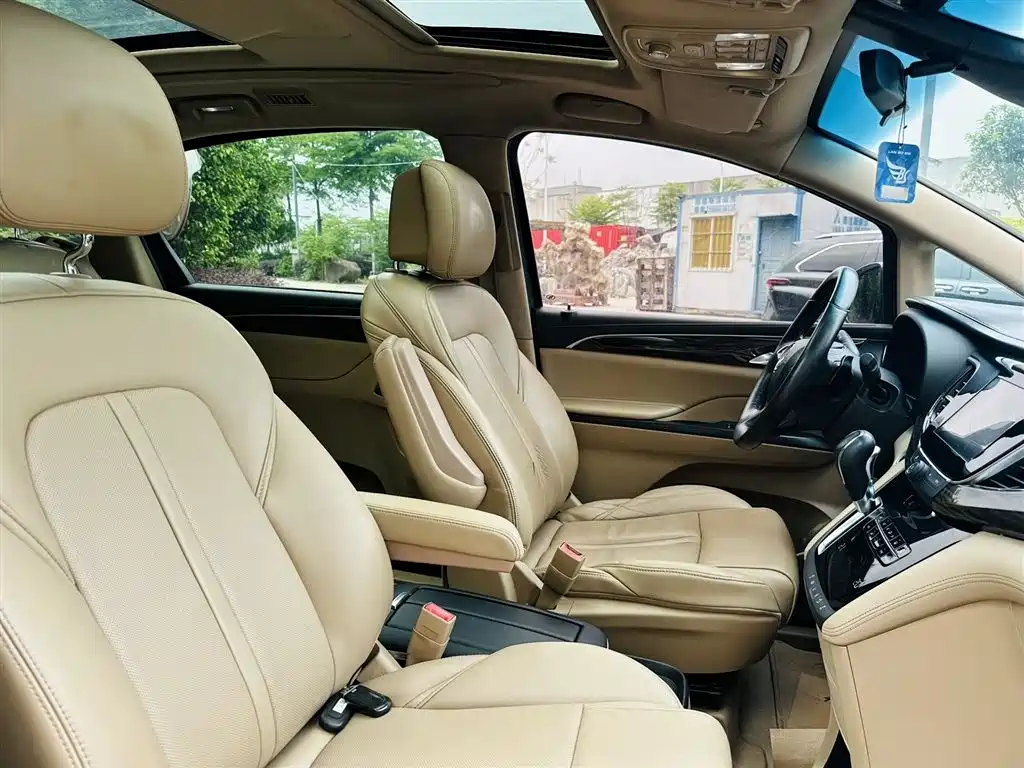 Buick GL8 2018 ES 28T Luxury Type China VI фото 6