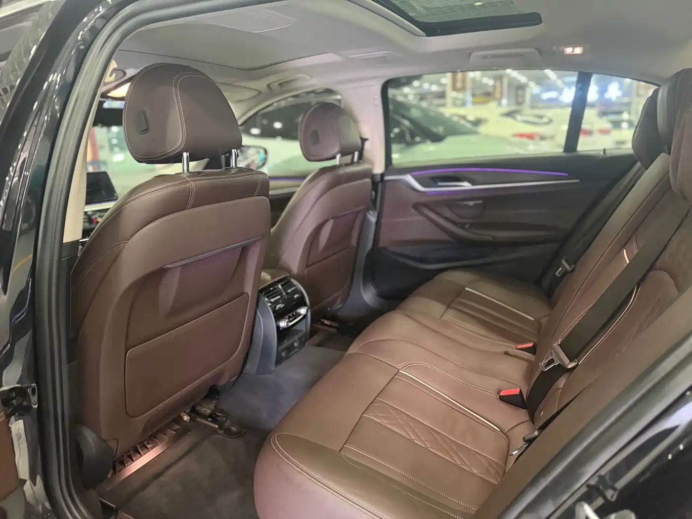 BMW 5 Series New Energy 2019 530Le Luxury Package фото 4